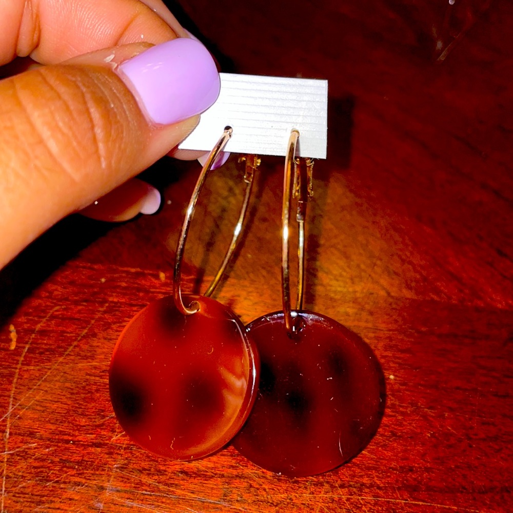 Hoops with round plastic